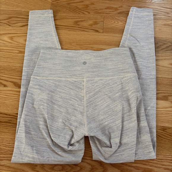 Lululemon Wunder Under Legging - Picture 3 of 4